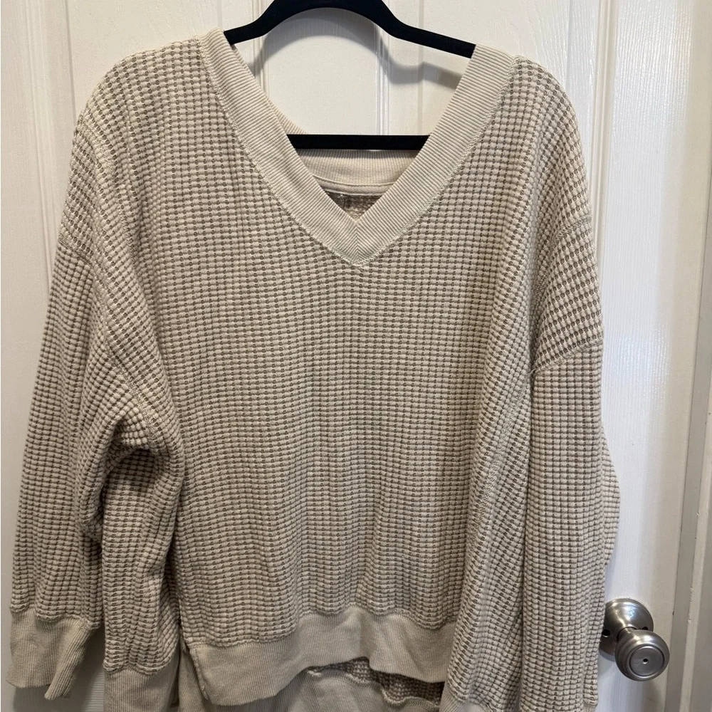 American Eagle Cream Waffle-Knit V-Neck Sweater Oversized - Picture 1 of 3